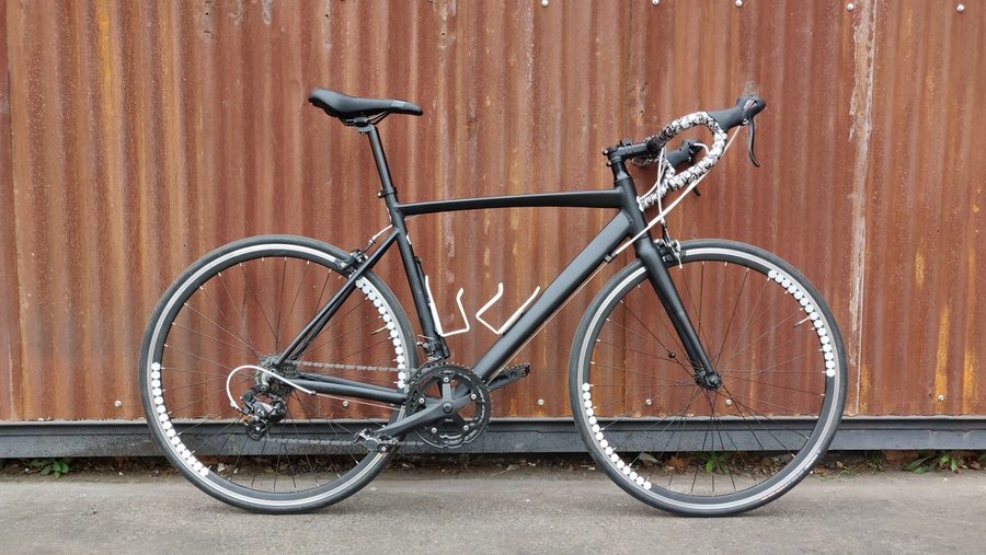 Cielo Negro, mi bicicleta de ruta