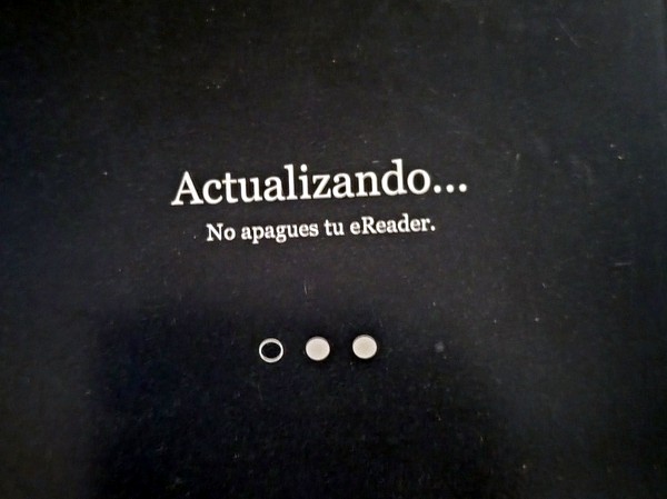 Clara 2E actualizándose